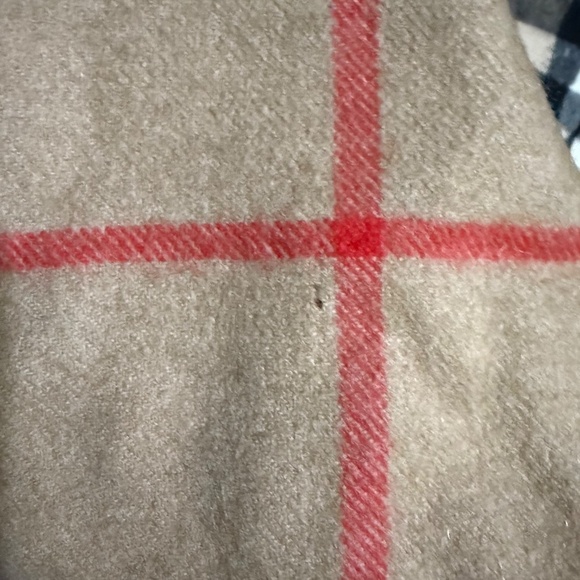 Cashmere Burberry Scarf - Picture 3 of 4